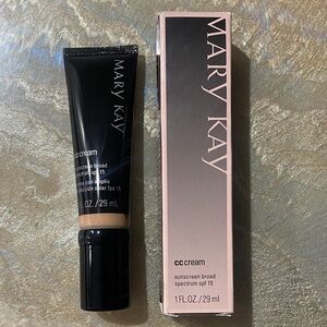 Mary Kay LIGHT TO MEDIUM CC Cream Sunscreen B Spectrum SPF 15 (See description)